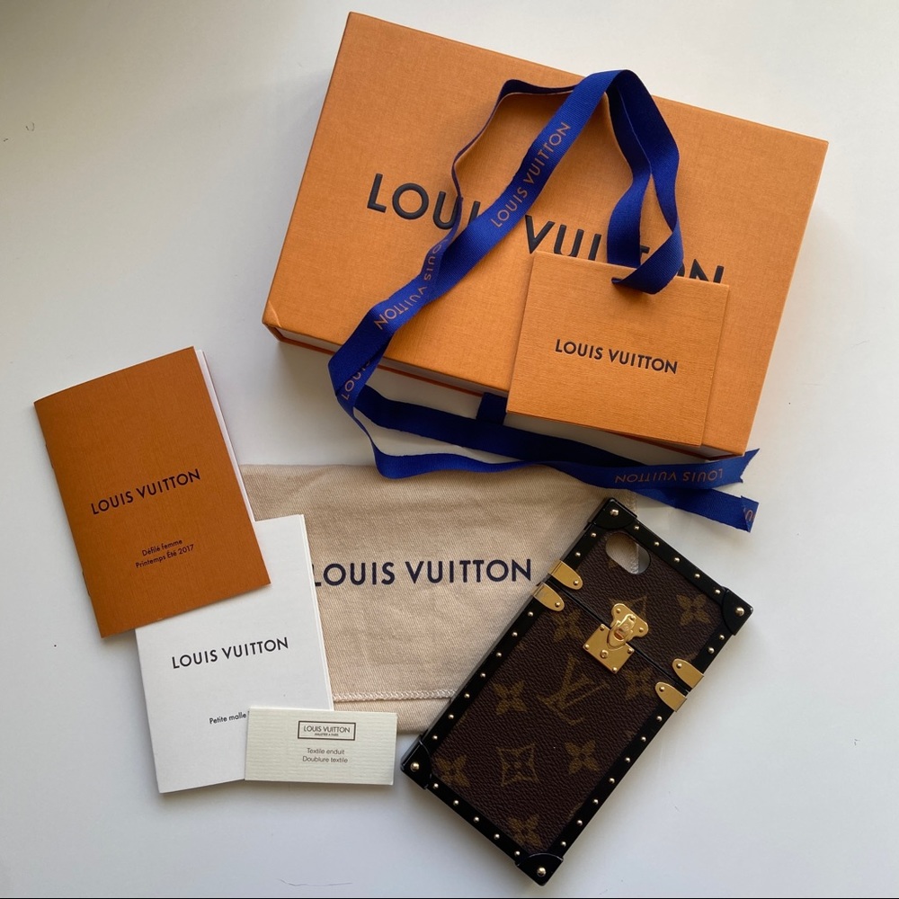 Auth Louis Vuitton Eye Trunk Monogram
Canvas Phone Case iPhone 7 Petite Malle
